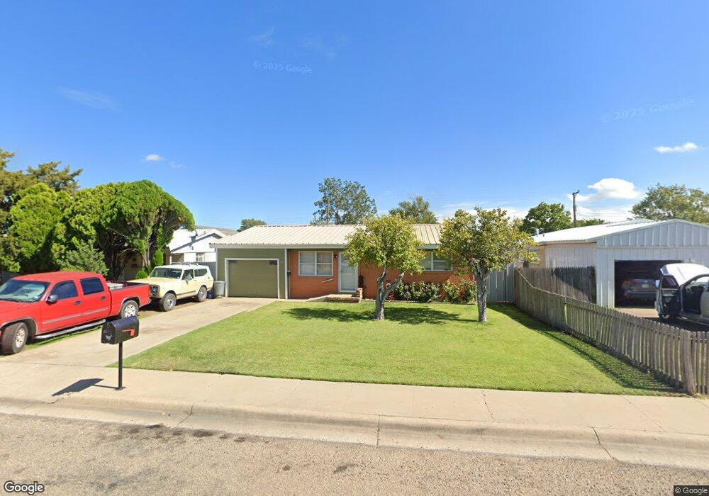 408 N Meredith Ave, Dumas, TX 79029 - photo 1