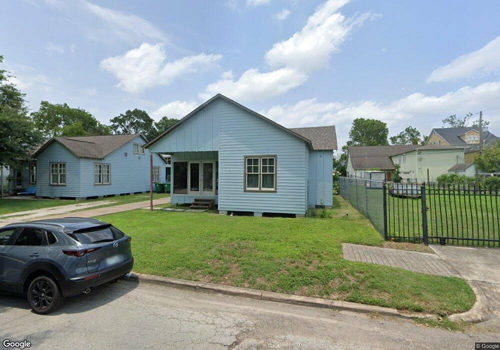 217 Aurora St, Houston, TX 77008 - photo 1