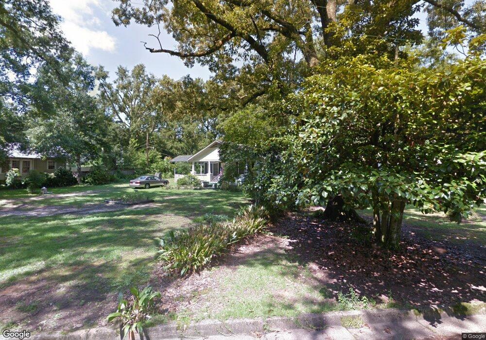 713 Northwest Ave, McComb, MS 39648 - photo 1