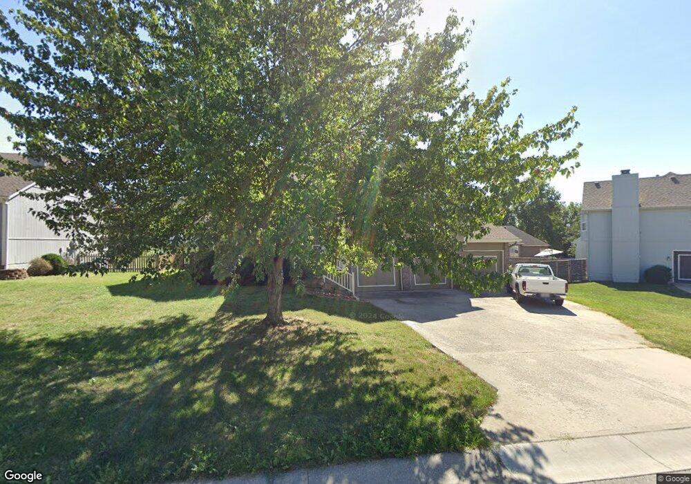 1519 Wrangler Way, Raymore, MO 64083 - photo 1