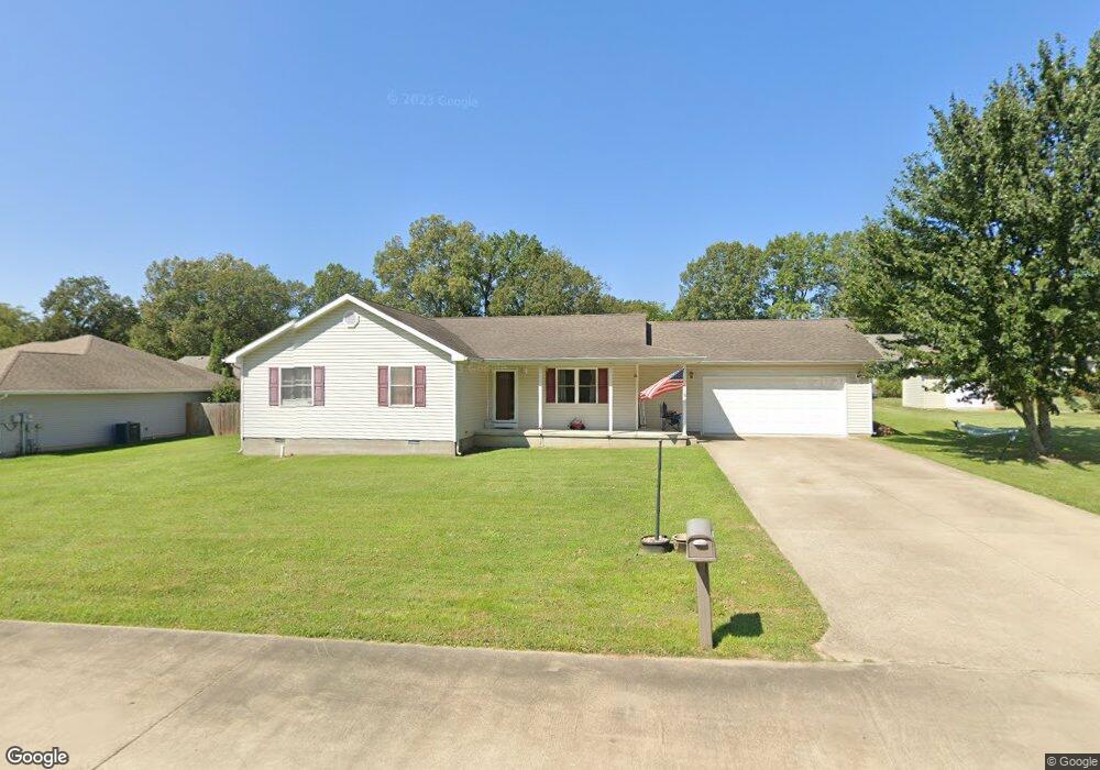 135 Pin Oak Ln, Harrisburg, IL 62946 - photo 1