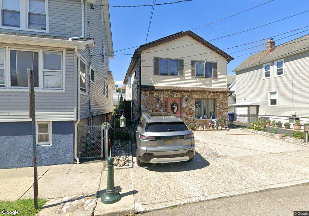 112 Troast St, Hackensack, NJ 07601 - photo 1