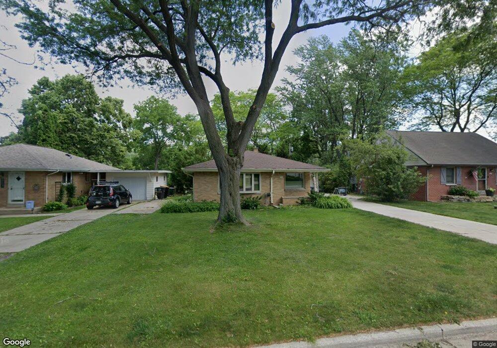 2016 N 119th St, Milwaukee, WI 53226 - photo 1
