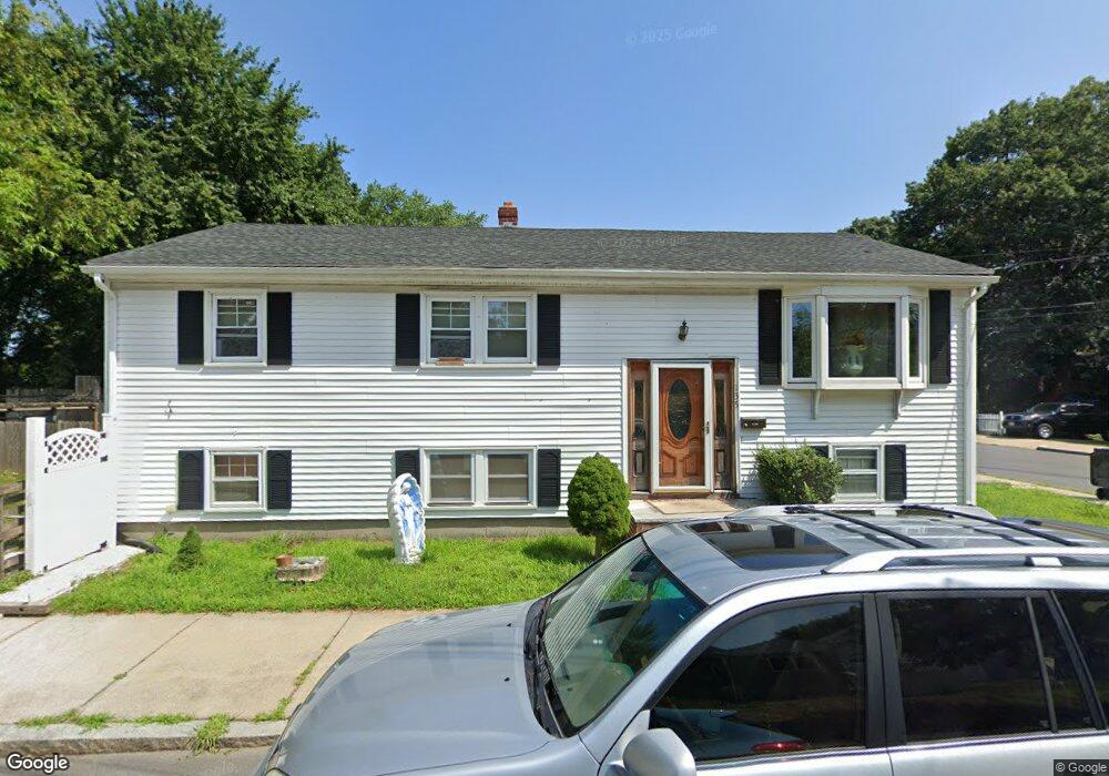 135 New Haven St, West Roxbury, MA 02132 - photo 1