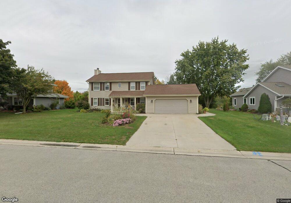 W157N10472 Fieldstone Pass, Germantown, WI 53022 - photo 1