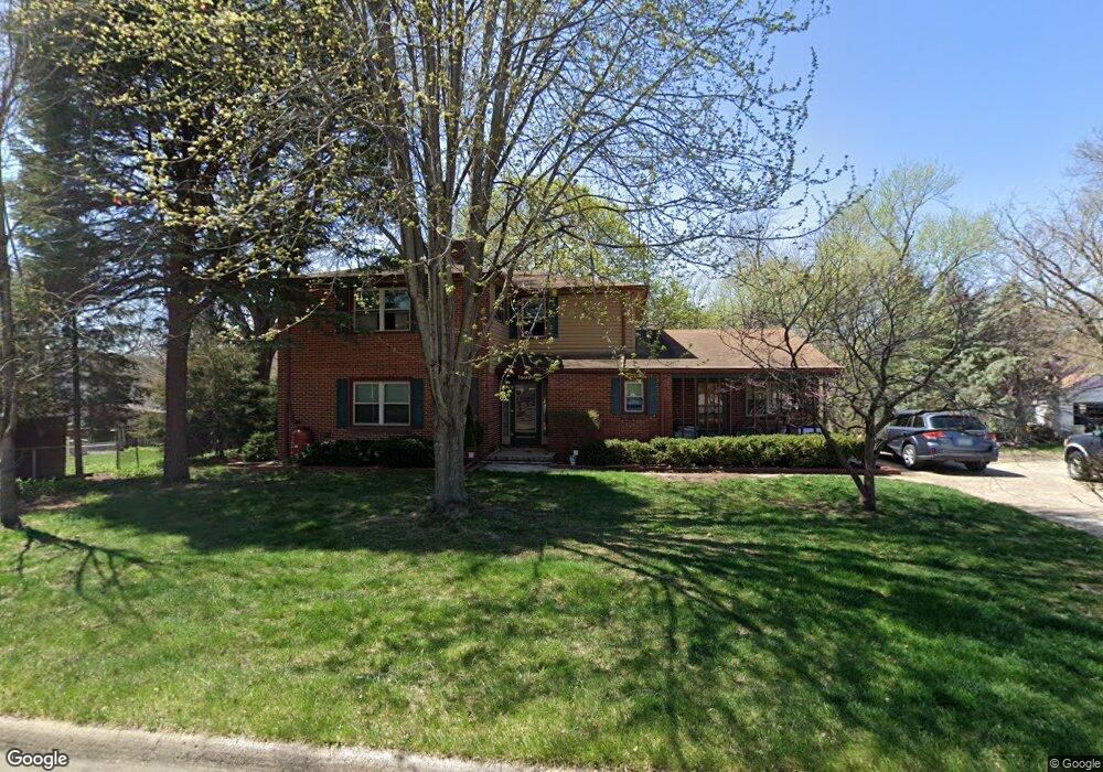 1808 42nd St, Des Moines, IA 50310 - photo 1