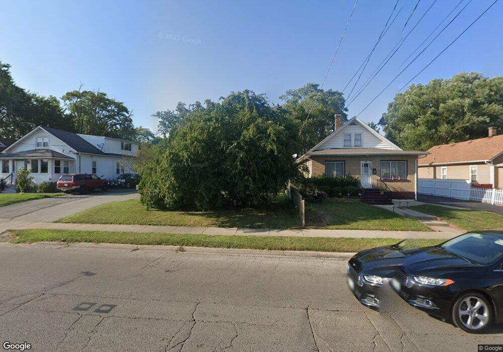 1702 10th St, Waukegan, IL 60085 - photo 1