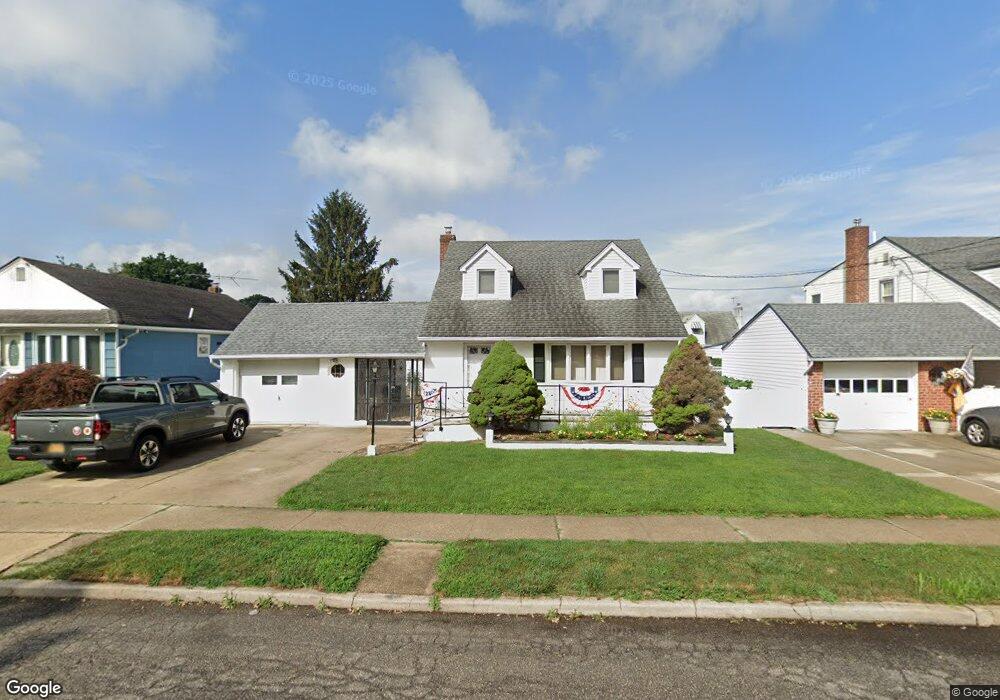 253 White Rd, Mineola, NY 11501 - photo 1