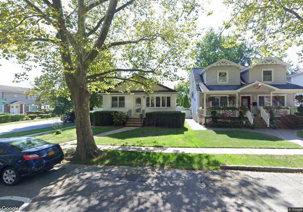 254 Montreal Ave, Staten Island, NY 10306 - photo 1