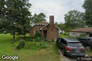 15743 Vivian St, Sesser, IL 62884