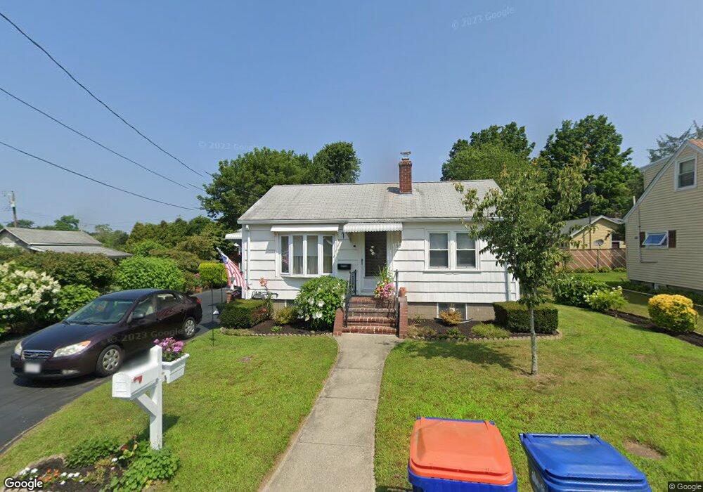 30 Nancy St, Fairhaven, MA 02719 - photo 1