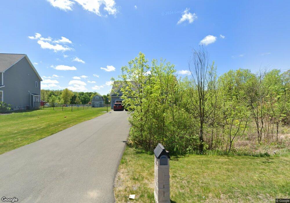 2 Haywood Ln unit 201525368, Rensselaer, NY 12144 - photo 1