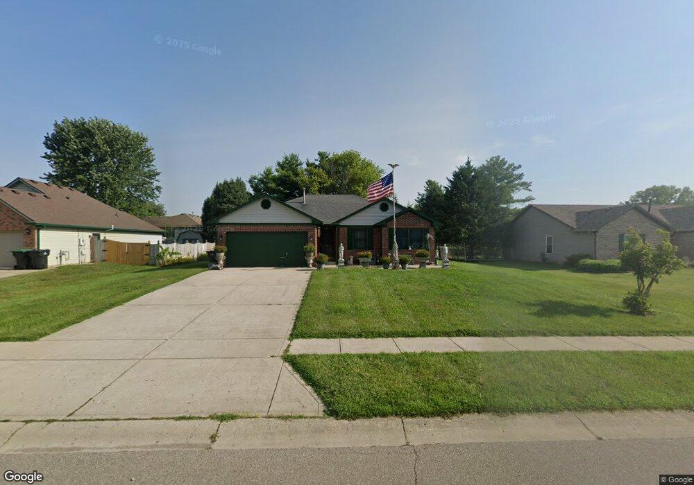 512 Clearwater Blvd, Whiteland, IN 46184 - photo 1