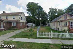 1015 Dakin St, Lansing, MI 48912