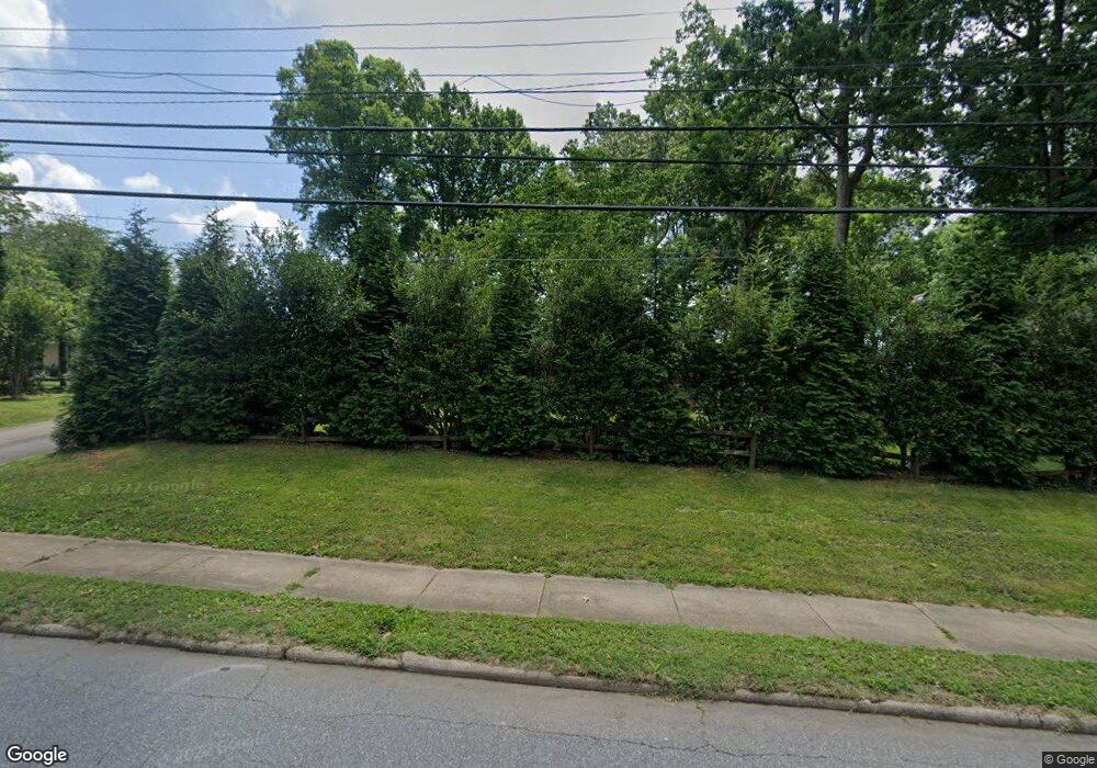 1012 E Broad St, Statesville, NC 28677 - photo 1
