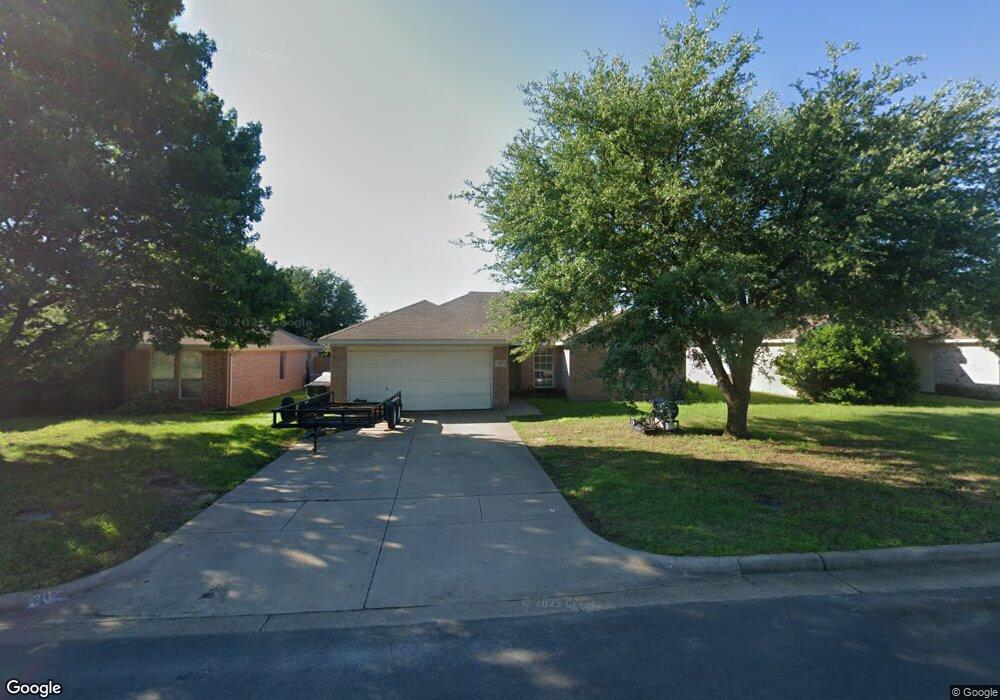 307 Preston Dr, Cleburne, TX 76033 - photo 1