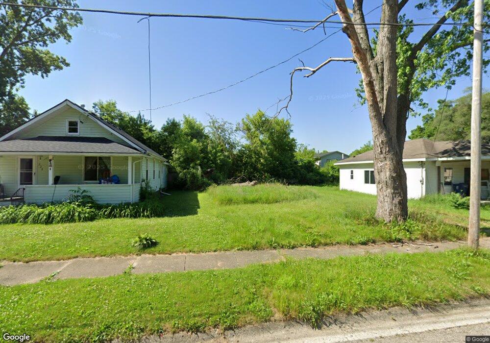 226 E Eddington Ave, Flint, MI 48503 - photo 1