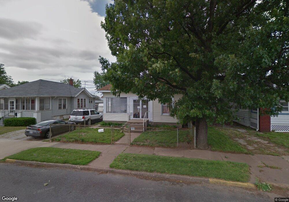 418 E Lorena Ave, Wood River, IL 62095 - photo 1