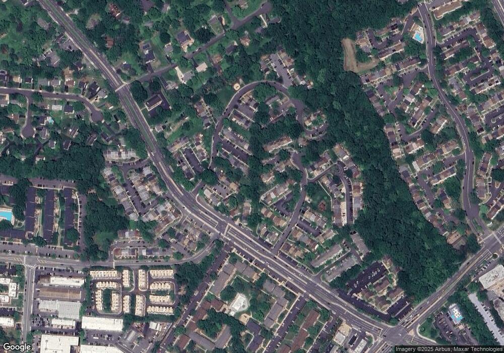 9665 Lindenbrook St, Fairfax, VA 22031 - photo 1