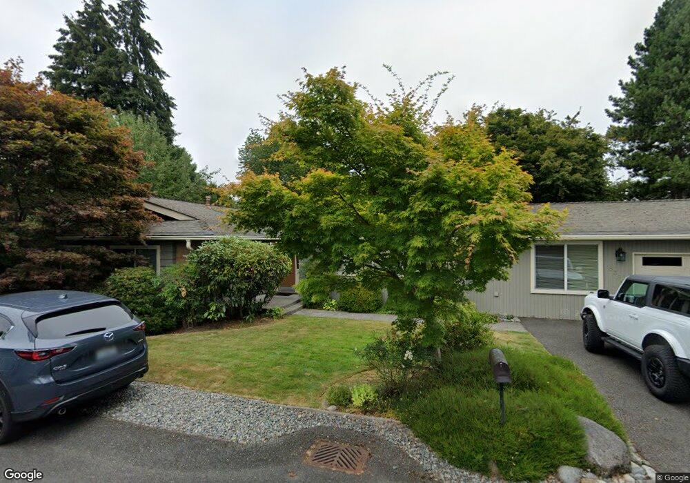 8320 SE 34th St, Mercer Island, WA 98040 - photo 1