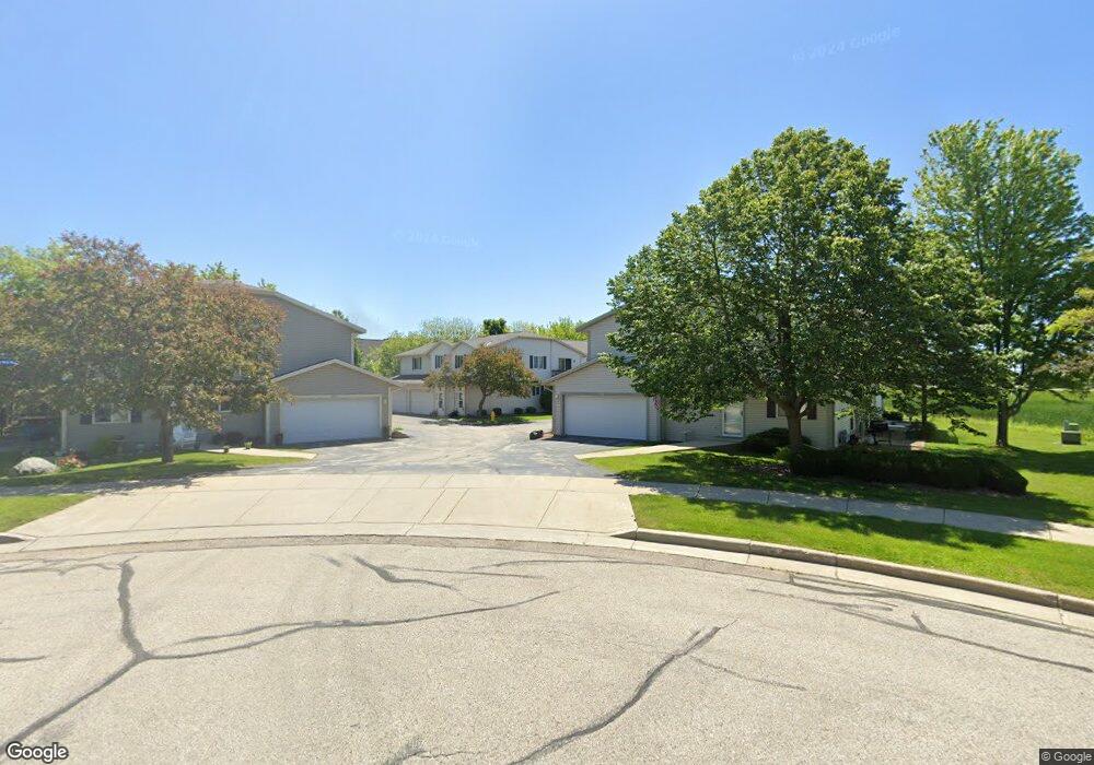 636 Beaus Bay unit 2, Slinger, WI 53086 - photo 1