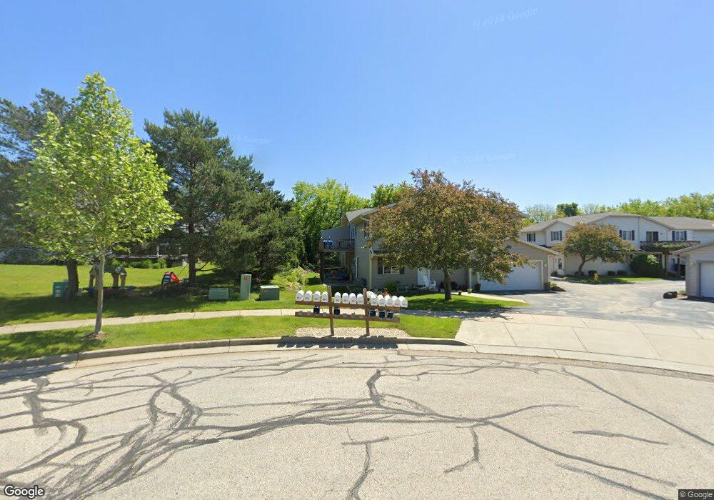 643 Beaus Bay unit 2, Slinger, WI 53086 - photo 1