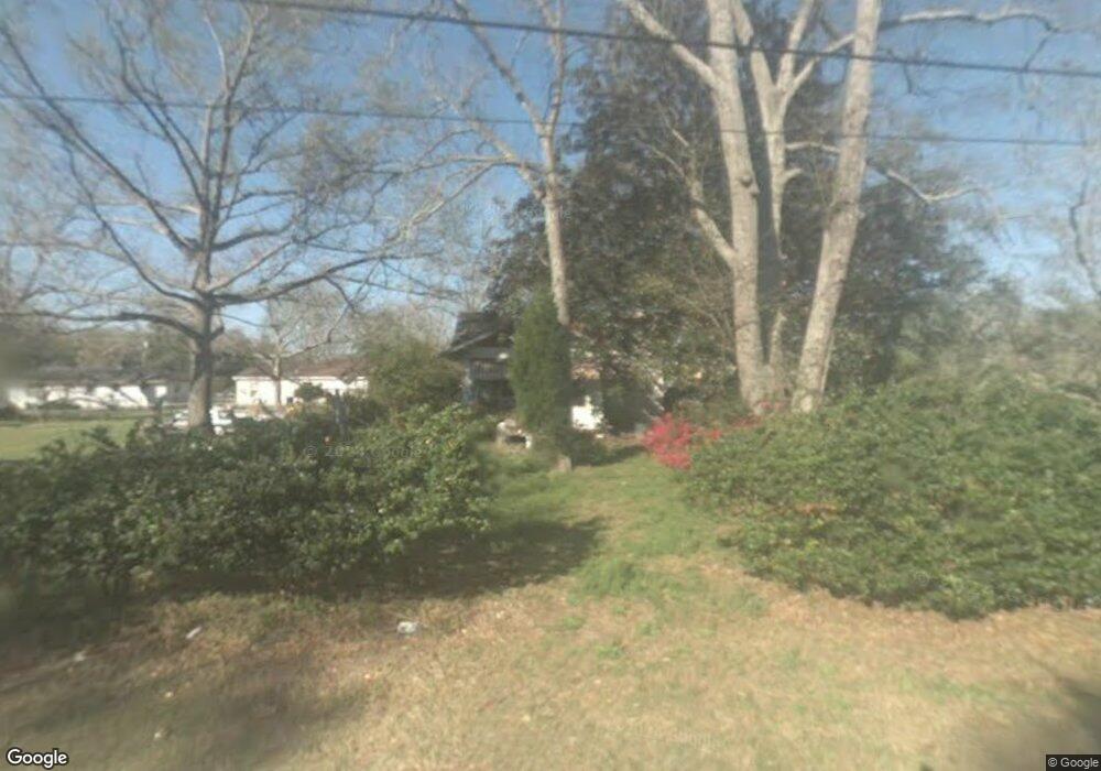 2327 Gordon St, Brunswick, GA 31520 - photo 1
