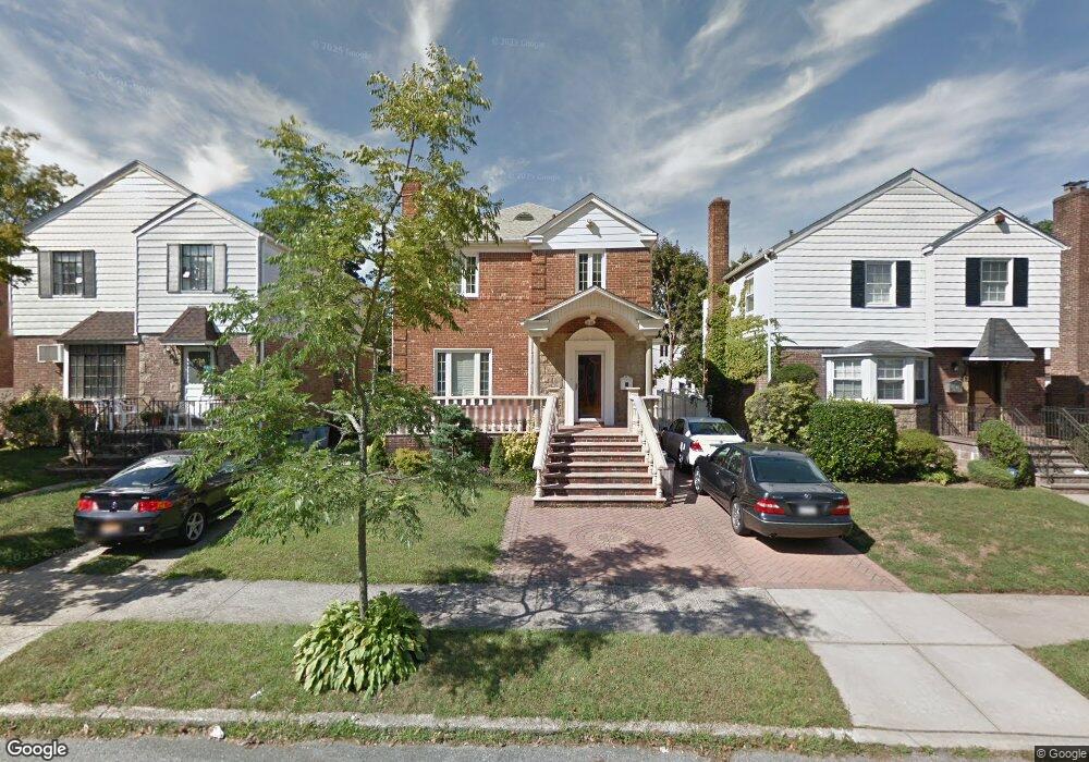 8146 190th St, Hollis, NY 11423 - photo 1