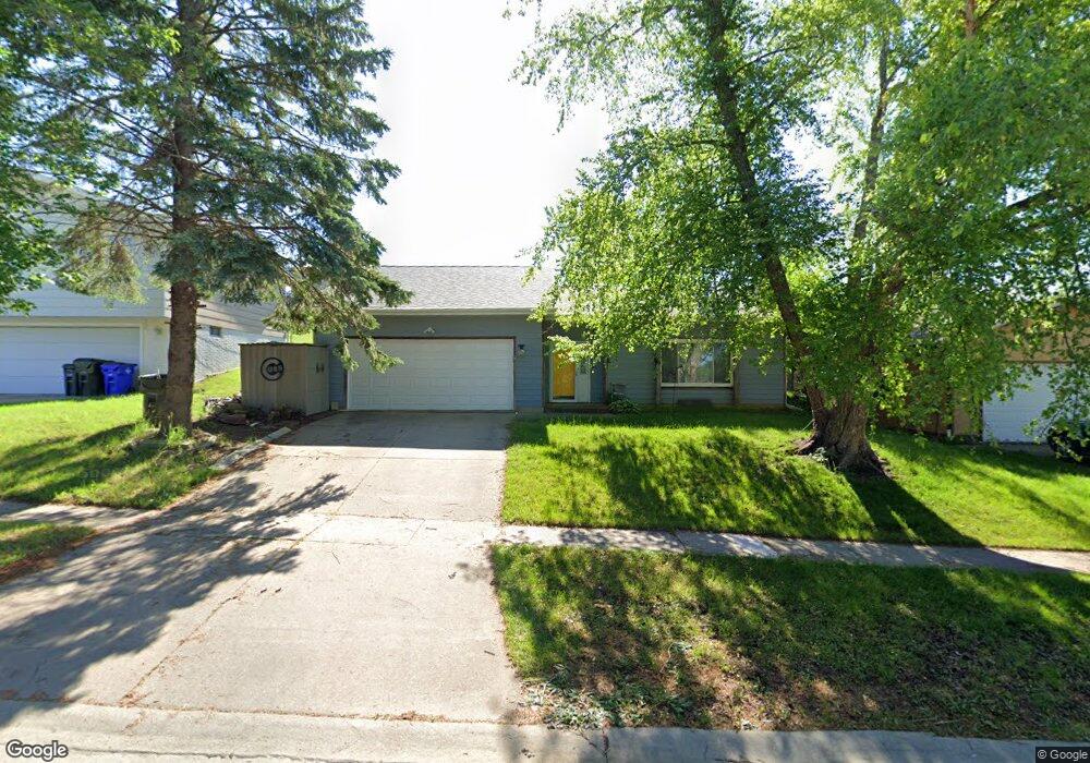 1655 27th St NW, Cedar Rapids, IA 52405 - photo 1