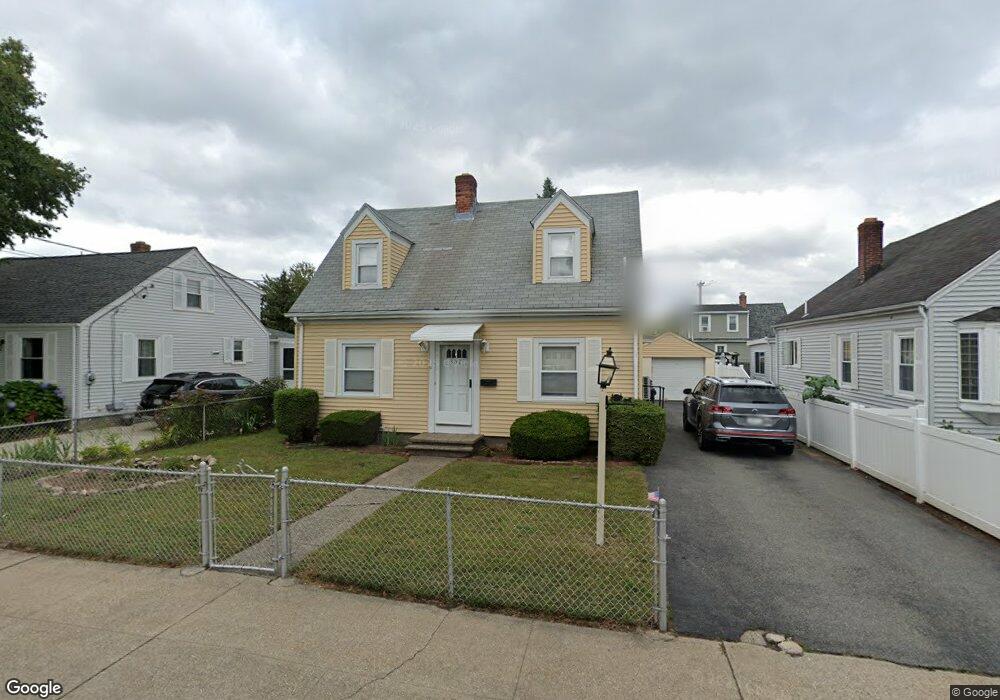 302 Pullen Ave, Pawtucket, RI 02861 - photo 1