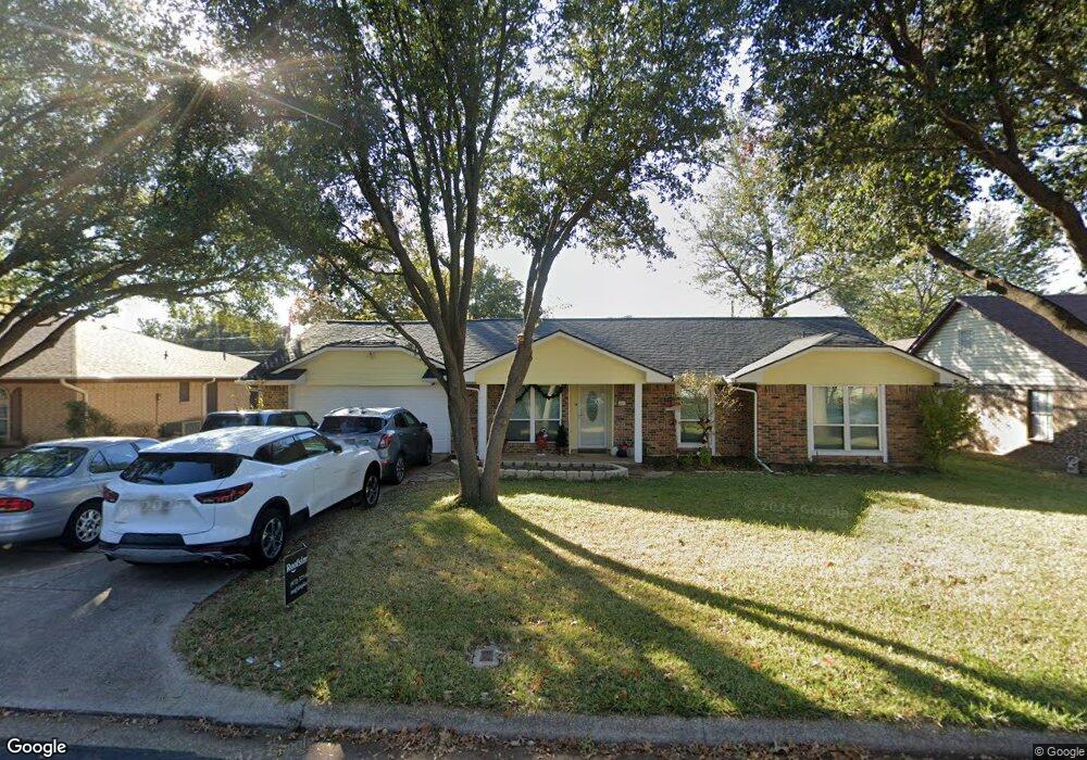 231 Northglen Dr, Hurst, TX 76054 - photo 1