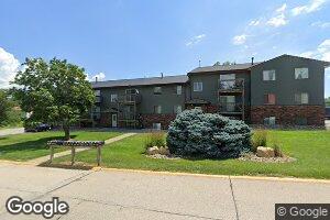 9 Parkview Dr, Eldridge, IA 52748