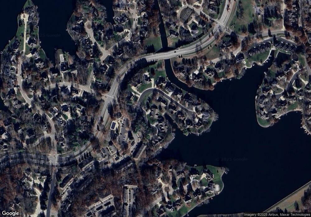 1071 Fontview Dr, Columbus, IN 47201 - photo 1