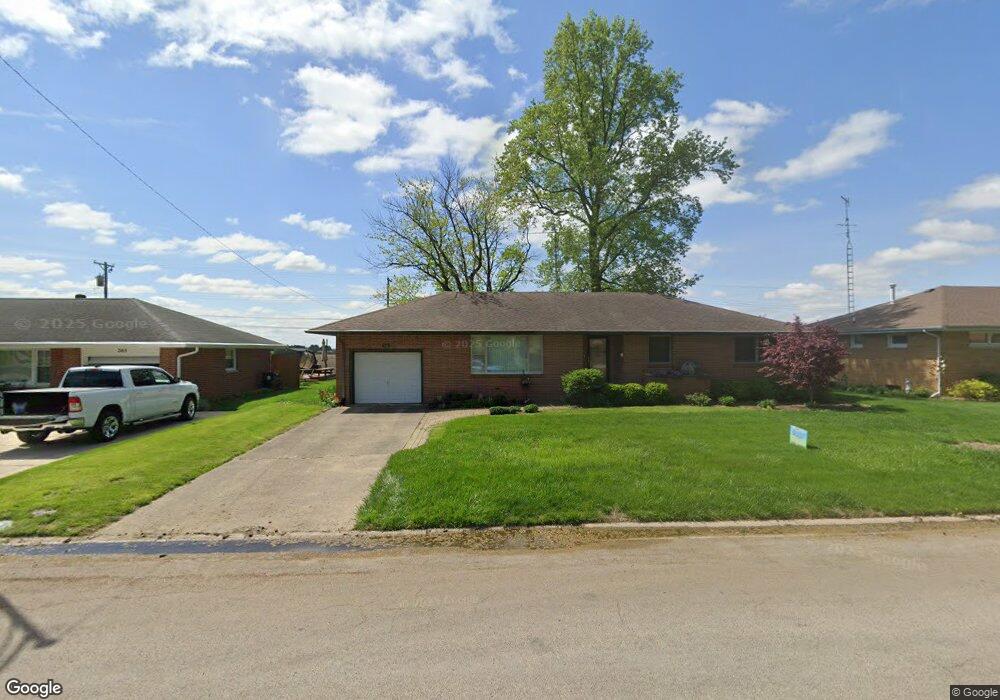 355 Mayfair Dr, Lincoln, IL 62656 - photo 1