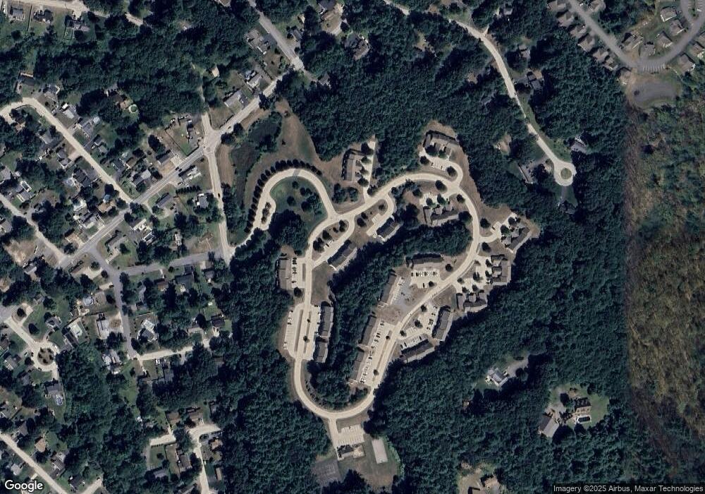 113 Overlook Cir, Hudson, NH 03051 - photo 1