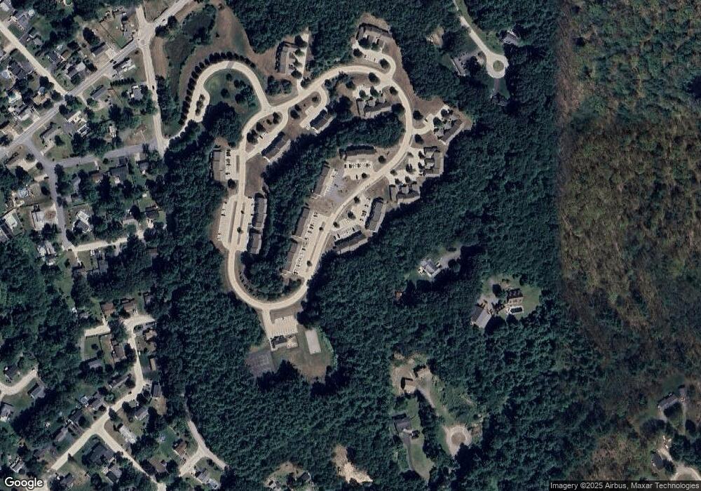 76 Overlook Cir, Hudson, NH 03051 - photo 1