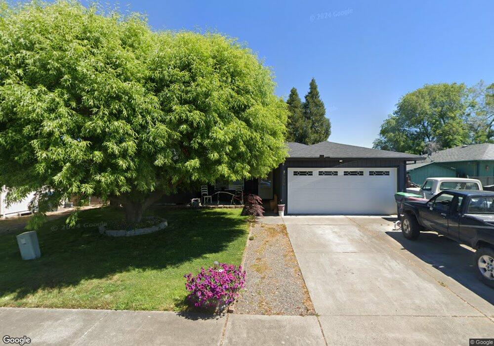 1329 Far West Ave, Central Point, OR 97502 - photo 1