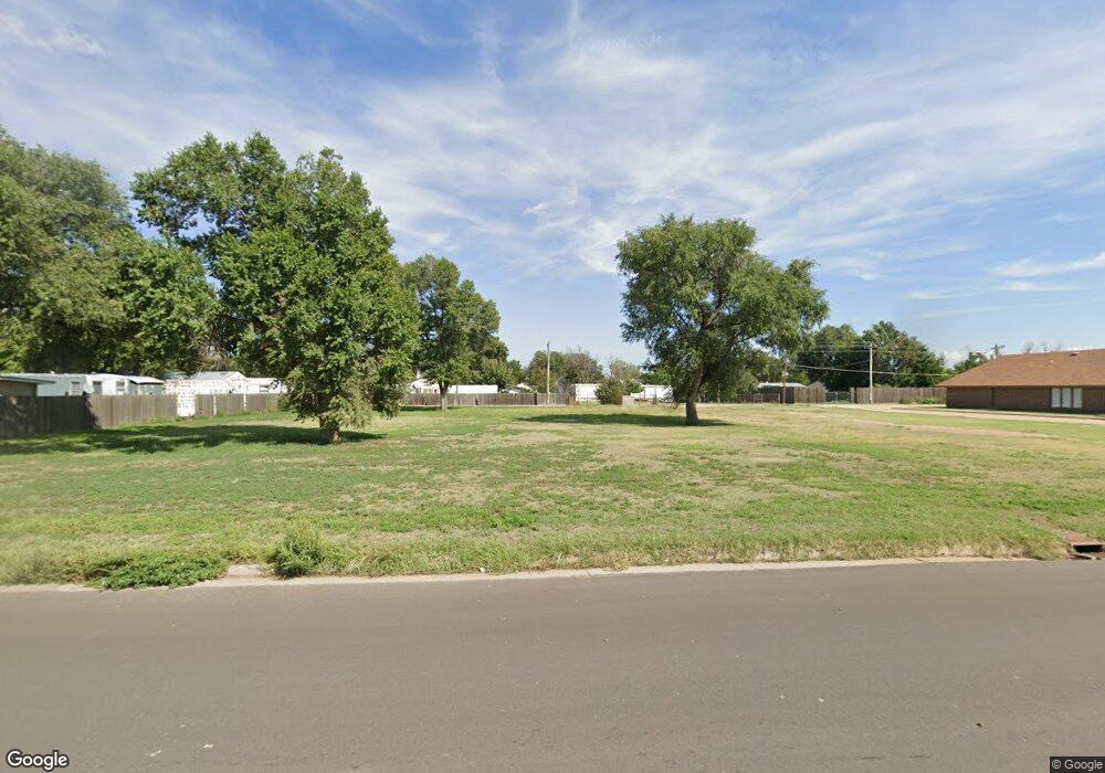 122 S Main St, Hugoton, KS 67951 - photo 1