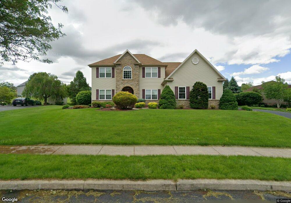 2317 Bordeaux Dr, Macungie, PA 18062 - photo 1