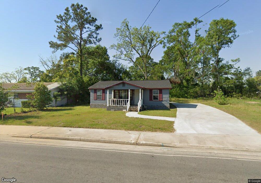 303 Pine St, Douglas, GA 31533 - photo 1