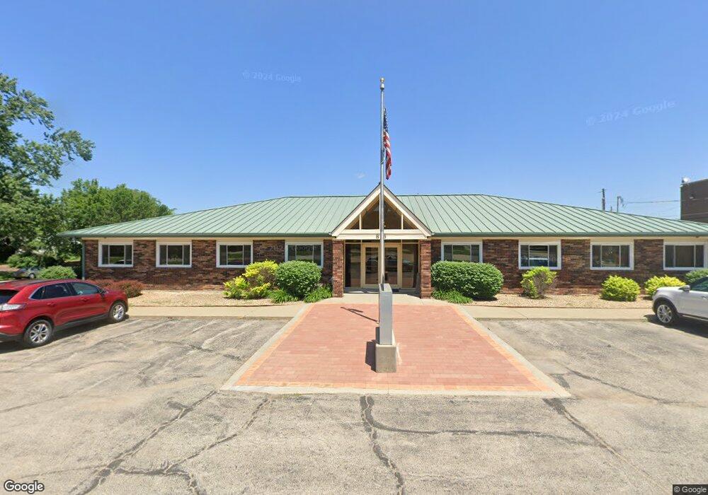 816 SW Tyler St, Topeka, KS 66612 - photo 1