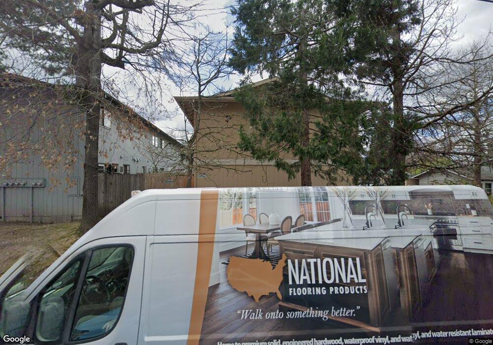 817 NE A St, Grants Pass, OR 97526 - photo 1