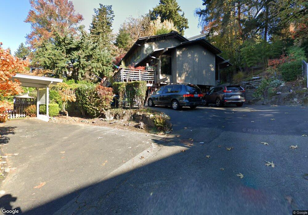 7020 SE Maker St, Mercer Island, WA 98040 - photo 1