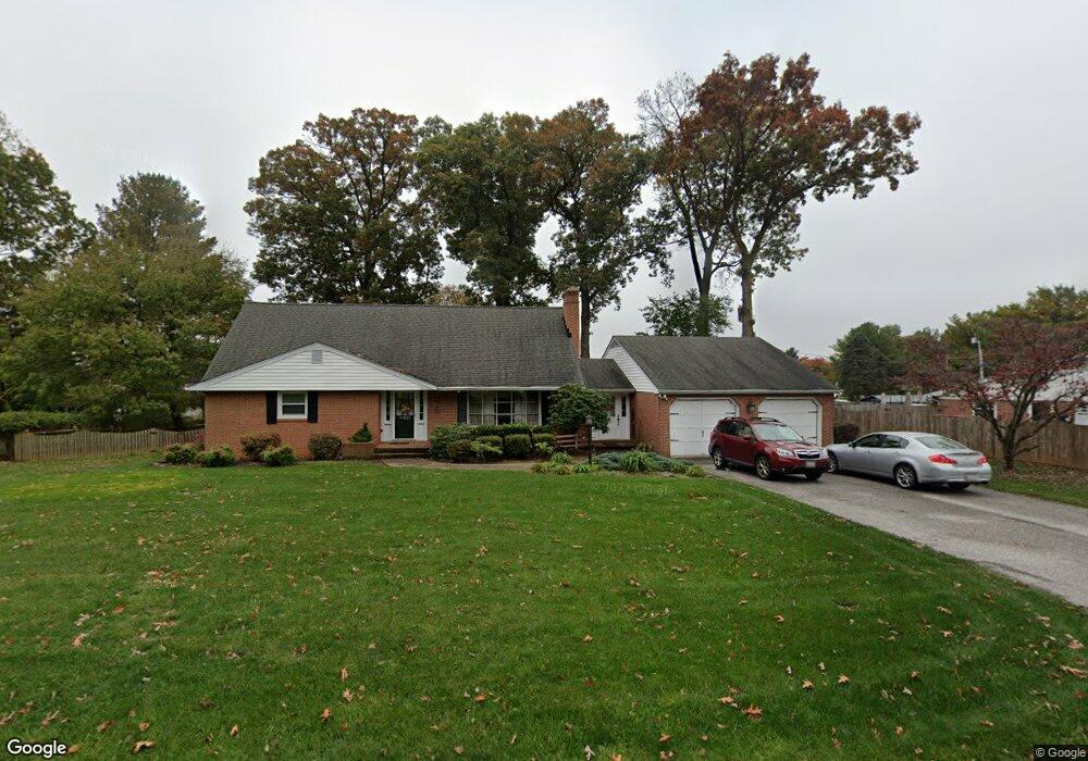 903 Dixon Ave, Sykesville, MD 21784 - photo 1