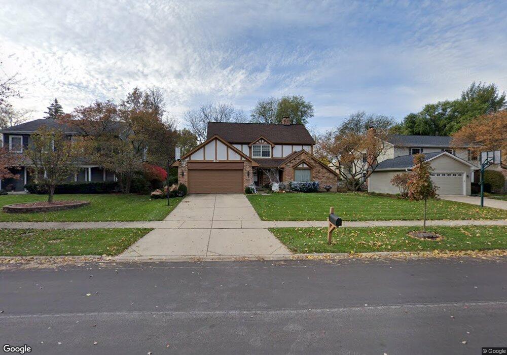 812 Canyon Run Rd, Naperville, IL 60565 - photo 1