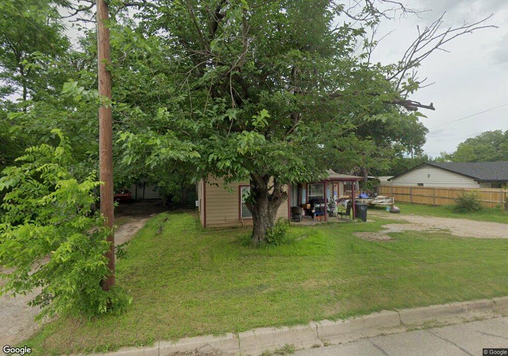 806 N Robinson St, Cleburne, TX 76031 - photo 1