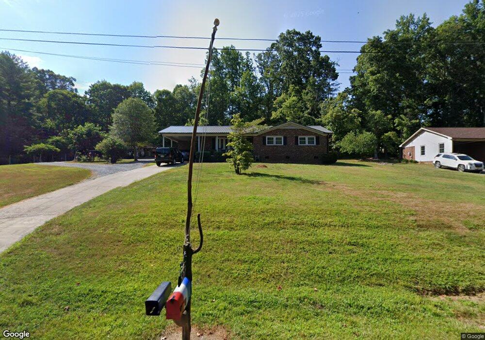 527 Crystal Wood Rd, Asheboro, NC 27205 - photo 1