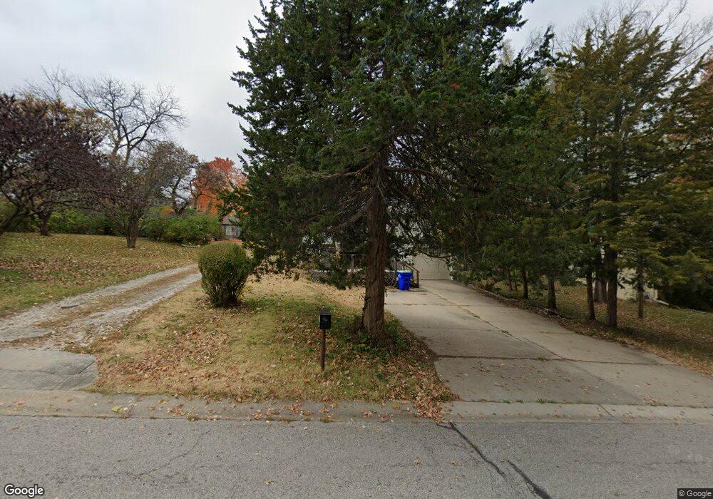 4928 Halsey St, Shawnee, KS 66216 - photo 1