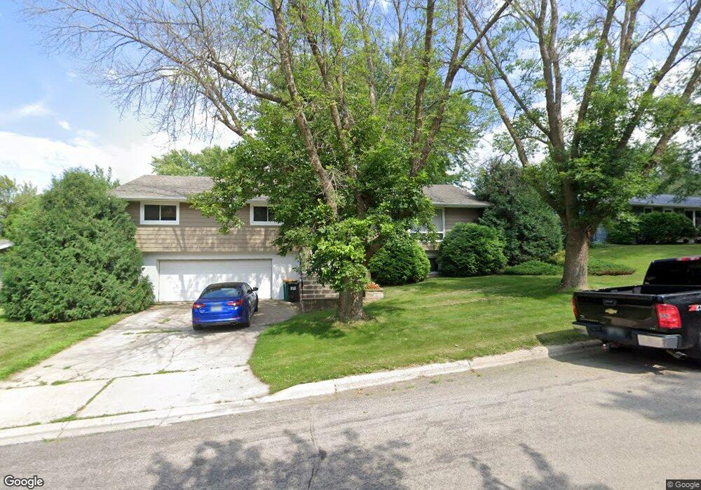 1005 Swanhill Dr, Albert Lea, MN 56007 - photo 1