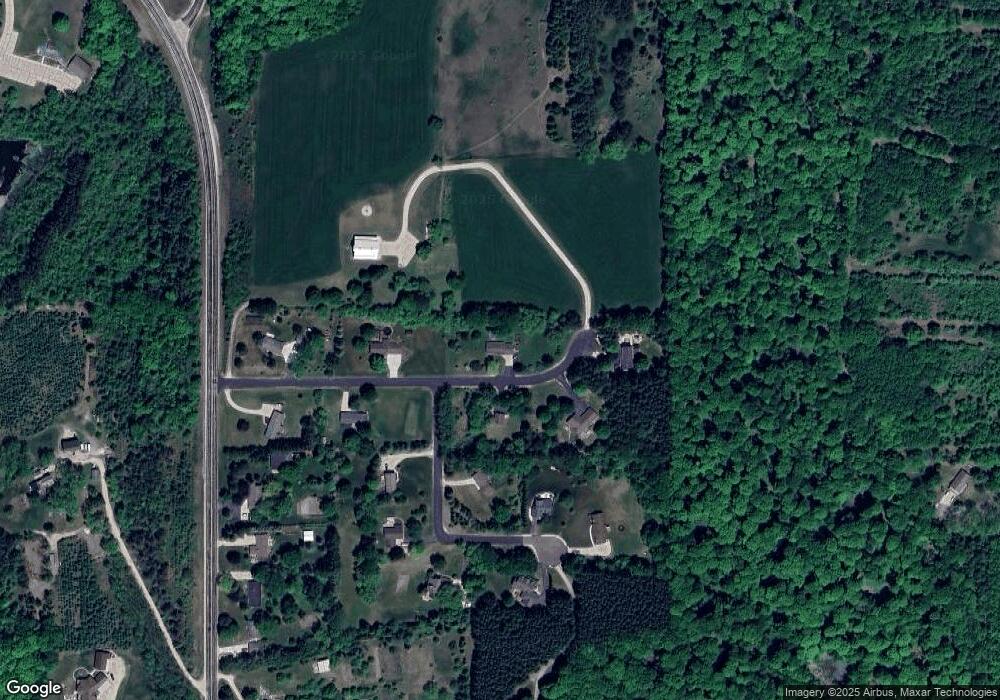 4074 Edelweiss Ln, West Bend, WI 53090 - photo 1